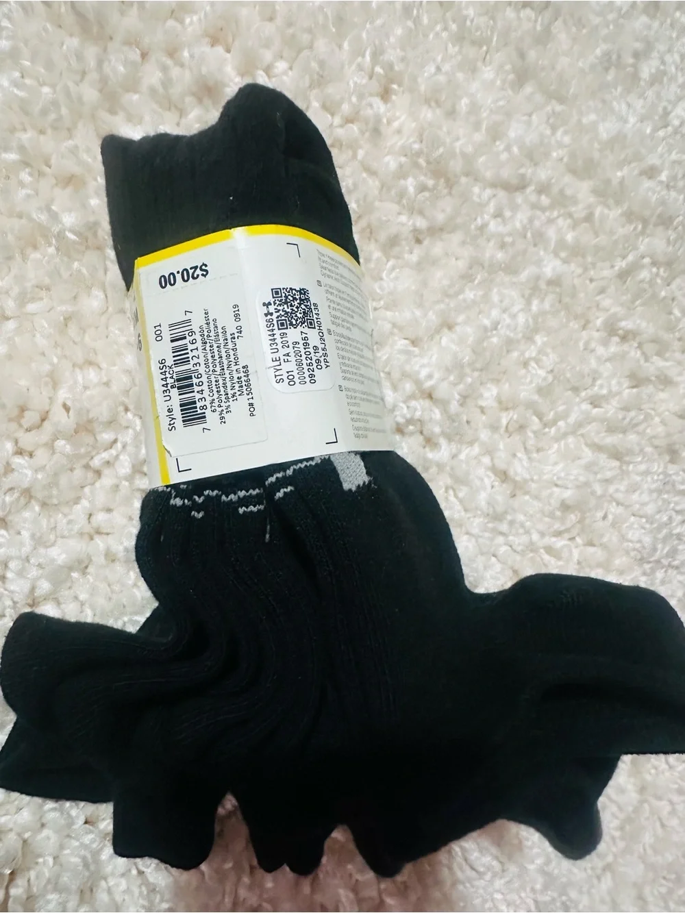 Under Armour✨🖤🤍Black Ribbed Crew Socks -  6 pairs